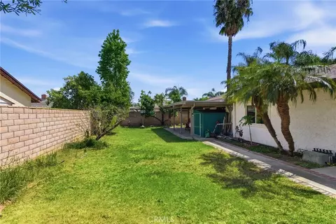 Exterior - 1019 Meadowview Ct, Corona, CA 92880 photo 11 of 13
