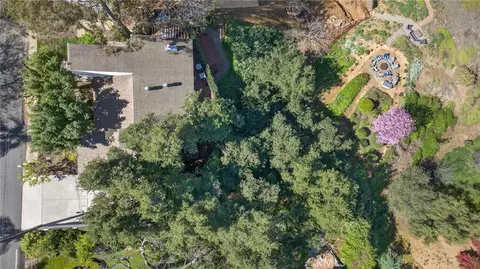 View/Area - 2023 Arroyo Dr, Riverside, CA 92506 photo 4 of 9