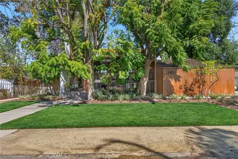 Exterior - 2023 Arroyo Dr, Riverside, CA 92506 photo 2 of 18