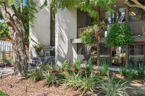 Exterior - 2023 Arroyo Dr, Riverside, CA 92506 photo 3 of 18