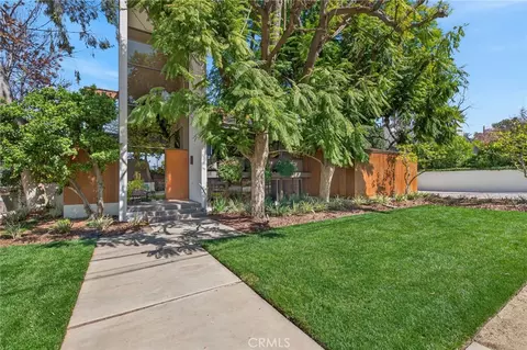 Exterior - 2023 Arroyo Dr, Riverside, CA 92506 photo 4 of 18