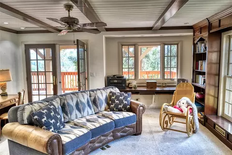 Living - 701 Zurich, Lake Arrowhead, CA 92352 photo 3 of 3