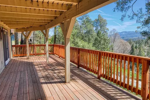 Exterior - 701 Zurich, Lake Arrowhead, CA 92352 photo 3 of 3