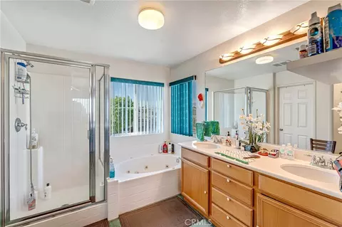 Bath - 11036 Windcrest Ct, Adelanto, CA 92301 photo 4 of 6
