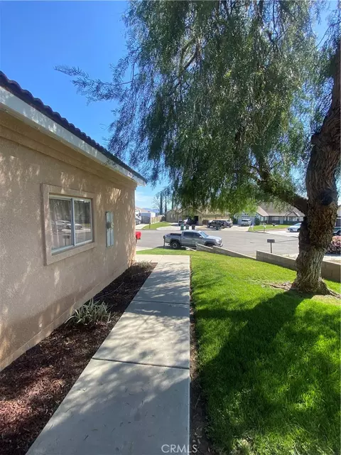 39674 Baldi Ct, Cherry Valley, CA 92223 photo 4