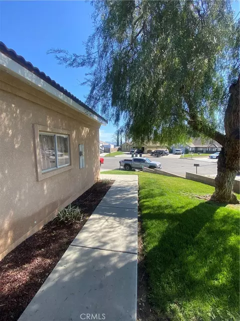 39674 Baldi Ct, Cherry Valley, CA 92223 photo 5