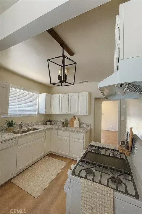 Kitchen - 10563 Las Lunitas, Tujunga, CA 91042 photo 5 of 5
