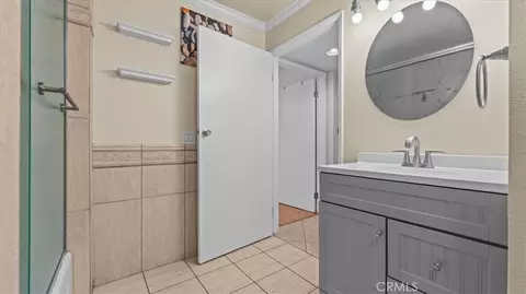 Bath - 15000 Downey Ave #135, Paramount, CA 90723 photo 3 of 3