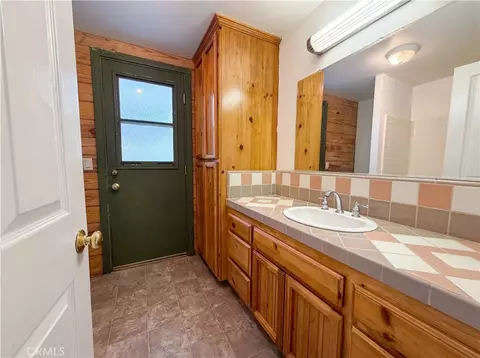 Bath - 120 Zermat, Crestline, CA 92325 photo 1 of 2