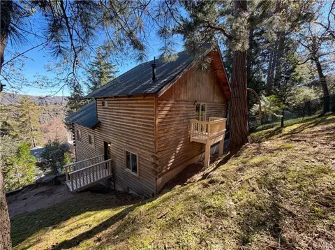 Exterior - 120 Zermat, Crestline, CA 92325 photo 3 of 4