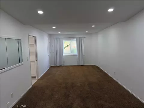 Living - 1720 Elsinore Cir, Oxnard, CA 93035 photo 6 of 7