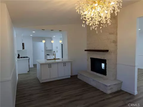 Living - 1720 Elsinore Cir, Oxnard, CA 93035 photo 1 of 7
