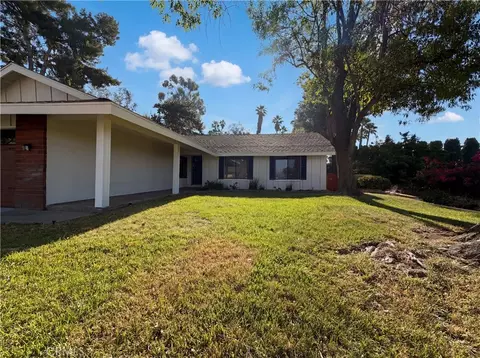 2785 Bonita Dr, Highland, CA 92346