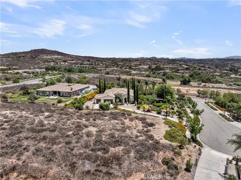 View/Area - 7780 Solitude Ct, Riverside, CA 92506 photo 3 of 6