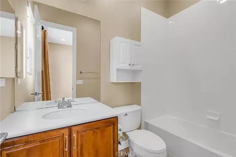 Bath - 7780 Solitude Ct, Riverside, CA 92506 photo 2 of 3