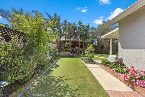Exterior - 5706 E Bryce Ave, Orange, CA 92867 photo 9 of 14