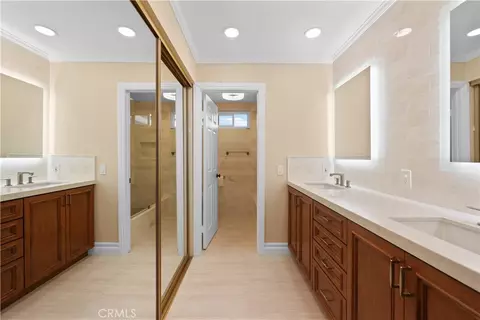 Bath - 5706 E Bryce Ave, Orange, CA 92867 photo 7 of 7