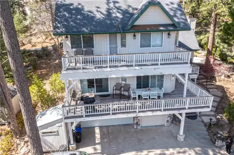 212 N Fairway Dr, Lake Arrowhead, CA 92352