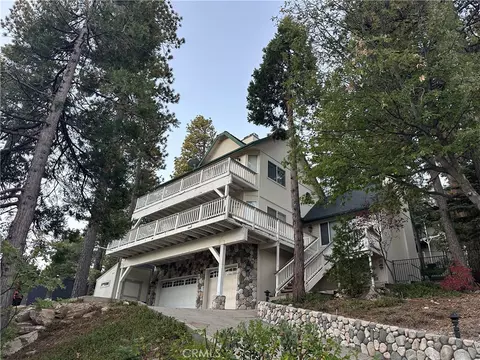 212 N Fairway Dr, Lake Arrowhead, CA 92352