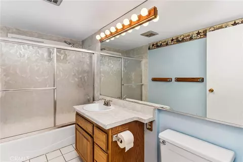 Bath - 775 Huston, Riverside, CA 92507 photo 1 of 5