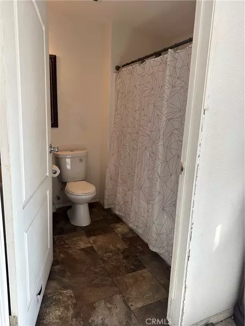 1247 E St, Corona, CA 92882 photo 7