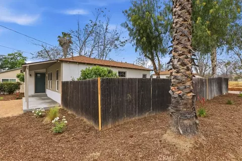 32568 Kentucky St, Yucaipa, CA 92399 photo 8