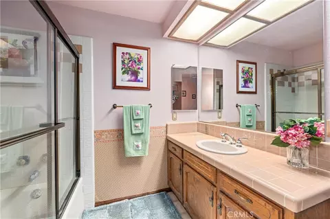 Bath - 16872 Iris, Riverside, CA 92504 photo 4 of 4