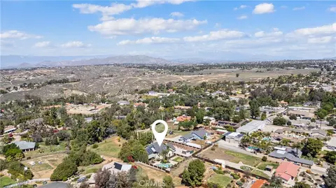 View/Area - 16872 Iris, Riverside, CA 92504 photo 5 of 6