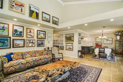 Living - 1718 Tecalote Dr #9, Fallbrook, CA 92028 photo 2 of 2