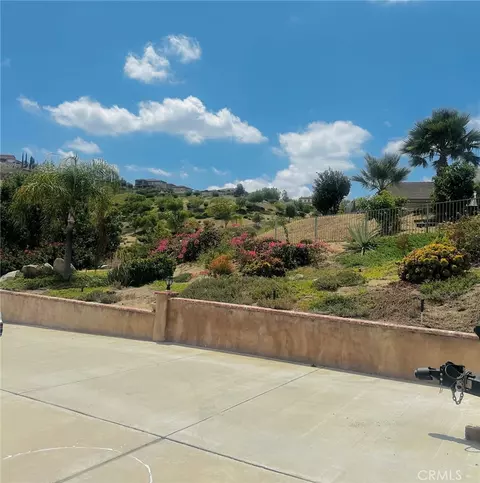 Exterior - 11056 Orchard View Ln, Riverside, CA 92503 photo 6 of 7