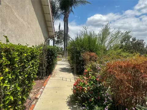 Exterior - 11056 Orchard View Ln, Riverside, CA 92503 photo 5 of 7