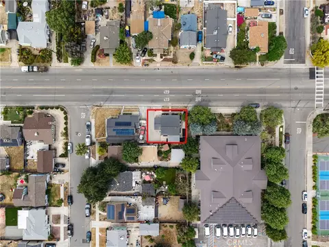 View/Area - 215 W Lugonia Ave, Redlands, CA 92374 photo 6 of 11