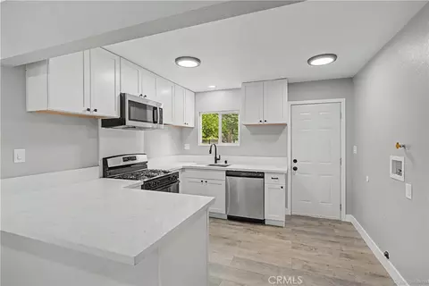 Kitchen - 215 W Lugonia Ave, Redlands, CA 92374 photo 3 of 3