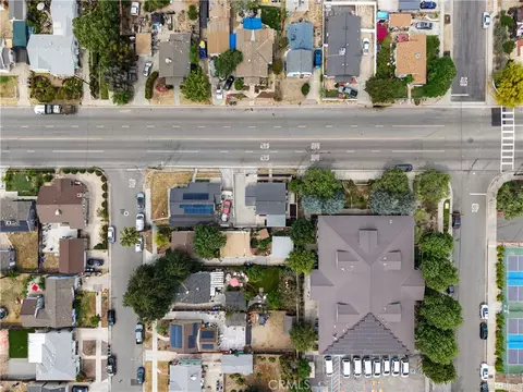 View/Area - 215 W Lugonia Ave, Redlands, CA 92374 photo 7 of 11
