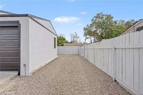 Exterior - 215 W Lugonia Ave, Redlands, CA 92374 photo 6 of 6