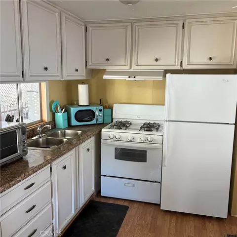 192 Mercury St, Palm Springs, CA 92264