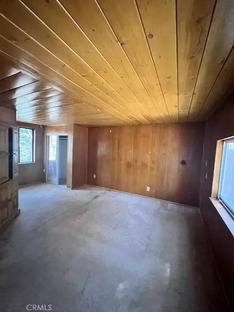 Bedroom - 24988 Crest Frst, Crestline, CA 92325 photo 2 of 4