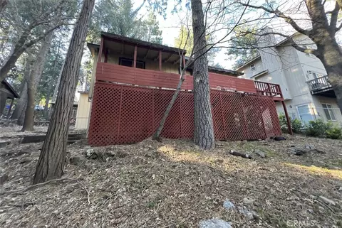 Exterior - 24988 Crest Frst, Crestline, CA 92325 photo 3 of 4