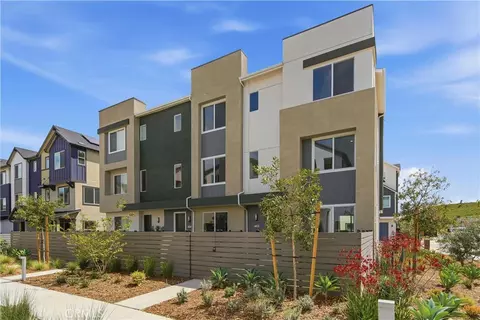 27305 Bear Creek Ln, Valencia, CA 91381