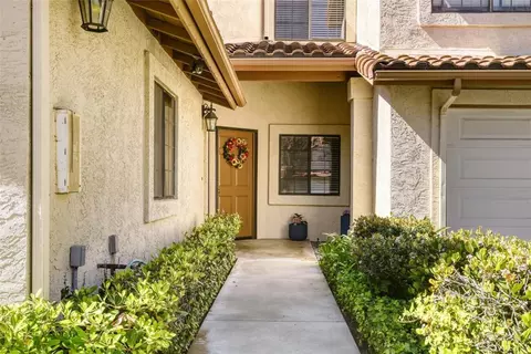 1718 Tecalote Dr #26, Fallbrook, CA 92028