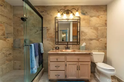Bath - 1718 Tecalote Dr #26, Fallbrook, CA 92028 photo 3 of 4