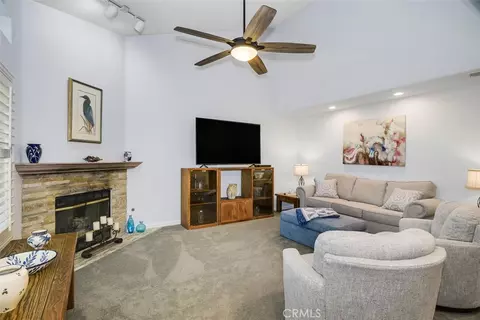 Living - 1718 Tecalote Dr #26, Fallbrook, CA 92028 photo 2 of 3