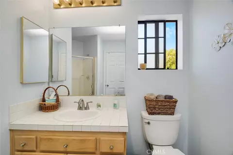 Bath - 1718 Tecalote Dr #26, Fallbrook, CA 92028 photo 4 of 4