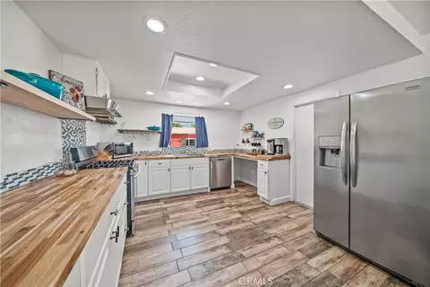 Kitchen - 1644 Cuatro Ln, Fallbrook, CA 92028 photo 2 of 5