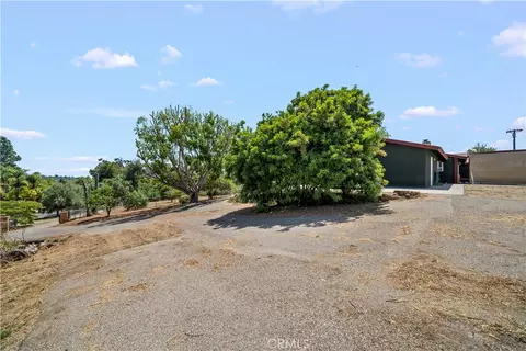 Exterior - 1644 Cuatro Ln, Fallbrook, CA 92028 photo 5 of 18