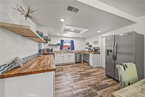 Kitchen - 1644 Cuatro Ln, Fallbrook, CA 92028 photo 4 of 5