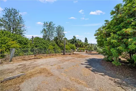 Exterior - 1644 Cuatro Ln, Fallbrook, CA 92028 photo 6 of 18