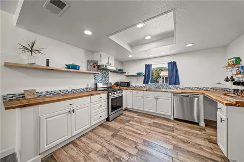 Kitchen - 1644 Cuatro Ln, Fallbrook, CA 92028 photo 1 of 5