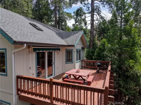 Exterior - 196 B, Lake Arrowhead, CA 92352 photo 8 of 10