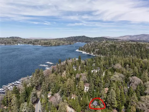 View/Area - 196 B, Lake Arrowhead, CA 92352 photo 2 of 2